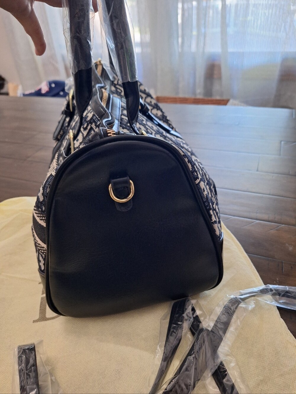 New Navy & White Satchel - Picture 3 of 7